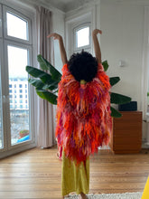 Lade das Bild in den Galerie-Viewer, FRINGE COAT red/orange