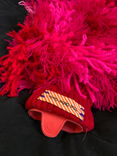 Lade das Bild in den Galerie-Viewer, FLUFF // red-pink