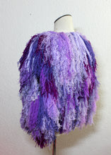 Lade das Bild in den Galerie-Viewer, FRINGE VEST // purple