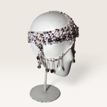 Lade das Bild in den Galerie-Viewer, CROCHET HEADPIECE /Mask metal beads (Kopie)