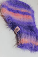 Lade das Bild in den Galerie-Viewer, BALACLAVA // FLUFFY LiLAC-ROSE