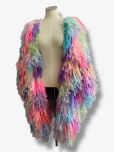 Lade das Bild in den Galerie-Viewer, FRINGE COAT // Bubblegum