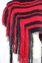 Lade das Bild in den Galerie-Viewer, KNITTED COLLAR - SHOULDERPIECE // black & red stripes