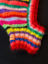 Lade das Bild in den Galerie-Viewer, BALACLAVA // rainbow stripes
