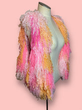 Lade das Bild in den Galerie-Viewer, FRINGE VEST short // Rosa / peach