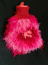 Lade das Bild in den Galerie-Viewer, FLUFF // red-pink