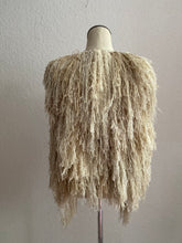 Lade das Bild in den Galerie-Viewer, FRINGE VEST white