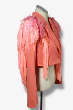 Lade das Bild in den Galerie-Viewer, CROPPED FRINGE BLAZER // PEACH
