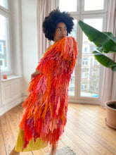Lade das Bild in den Galerie-Viewer, FRINGE COAT red/orange
