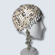 Lade das Bild in den Galerie-Viewer, CROCHET HEADPIECE // silver-creme