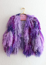 Lade das Bild in den Galerie-Viewer, FRINGE VEST // purple