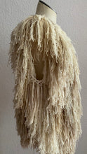 Lade das Bild in den Galerie-Viewer, FRINGE VEST white