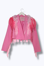Lade das Bild in den Galerie-Viewer, CROPPED FRINGE BLAZER // PINK