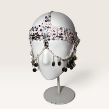 Lade das Bild in den Galerie-Viewer, CROCHET HEADPIECE /Mask metal beads (Kopie)