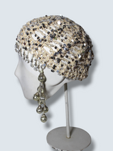 Lade das Bild in den Galerie-Viewer, CROCHET HEADPIECE // silver-creme