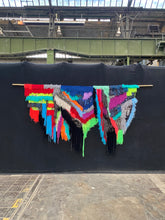 Lade das Bild in den Galerie-Viewer, TAPESTRY "BLING BLING"