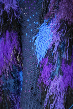 Lade das Bild in den Galerie-Viewer, FRINGE VEST long // electric blue , lilac