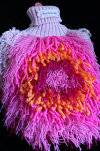 Lade das Bild in den Galerie-Viewer, FLUFF // pink & orange