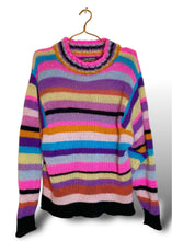 Lade das Bild in den Galerie-Viewer, KNITTED SWEATER - Rainbow stripes