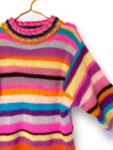 Lade das Bild in den Galerie-Viewer, KNITTED SWEATER - Rainbow stripes