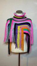 Lade das Bild in den Galerie-Viewer, KNITTED COLLAR / SHOULDERPIECE - Rainbow stripes