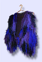 Lade das Bild in den Galerie-Viewer, FRINGE VEST // electric blue , lilac