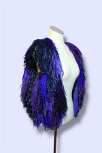 Lade das Bild in den Galerie-Viewer, FRINGE VEST // electric blue , lilac