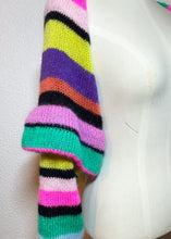 Lade das Bild in den Galerie-Viewer, KNITTED BOLERO // Rainbow stripes