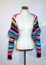 Lade das Bild in den Galerie-Viewer, KNITTED BOLERO // Rainbow stripes