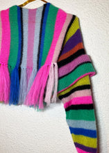 Lade das Bild in den Galerie-Viewer, KNITTED BOLERO // Rainbow stripes