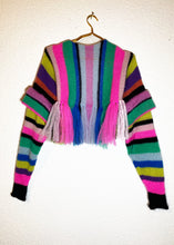 Lade das Bild in den Galerie-Viewer, KNITTED BOLERO // Rainbow stripes