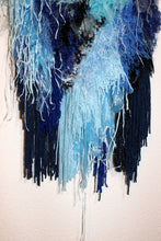 Lade das Bild in den Galerie-Viewer, TAPESTRY - ELECTRIC BLUE