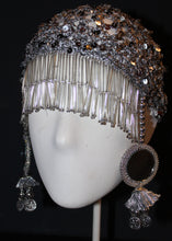Lade das Bild in den Galerie-Viewer, DISCO SEQUIN - CROCHET HEADPIECE // silver