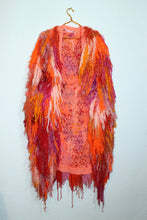 Lade das Bild in den Galerie-Viewer, FRINGE COAT red/orange