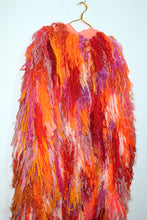 Lade das Bild in den Galerie-Viewer, FRINGE COAT red/orange