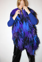 Lade das Bild in den Galerie-Viewer, FRINGE VEST long // electric blue , lilac