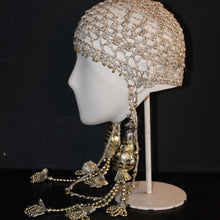 Lade das Bild in den Galerie-Viewer, GOLDEN CROCHET HEADPIECE