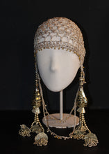 Lade das Bild in den Galerie-Viewer, GOLDEN CROCHET HEADPIECE