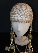 Lade das Bild in den Galerie-Viewer, GOLDEN CROCHET HEADPIECE