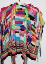 Lade das Bild in den Galerie-Viewer, INTASIA VEST - Rainbow squares