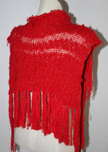 Lade das Bild in den Galerie-Viewer, KNITTED COLLAR / SHOULDERPIECE - red