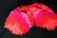 Lade das Bild in den Galerie-Viewer, FRINGE SLIPPERS // RED