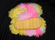 Lade das Bild in den Galerie-Viewer, FRINGE SLIPPERS // YELLOW - PASTEL