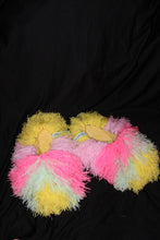 Lade das Bild in den Galerie-Viewer, FRINGE SLIPPERS // YELLOW - PASTEL