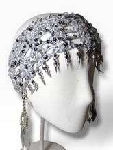 Lade das Bild in den Galerie-Viewer, CROCHET HEADPIECE - HEADBAND - silver
