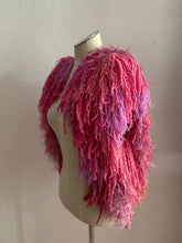 Lade das Bild in den Galerie-Viewer, FRINGE VEST short - pink
