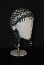 Lade das Bild in den Galerie-Viewer, CROCHET HEADPIECE // silver
