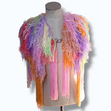Lade das Bild in den Galerie-Viewer, FRINGE COLLAR // pastel rainbow
