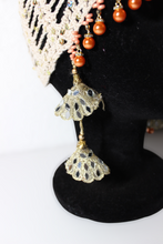 Lade das Bild in den Galerie-Viewer, CROCHET HEADPIECE // "Peach haze"
