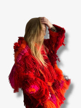 Lade das Bild in den Galerie-Viewer, EMBROIDERED JACKET // red
